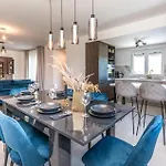 Pet Friendly In Tinj