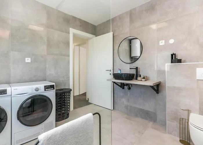 Amazing In With Kitchen *