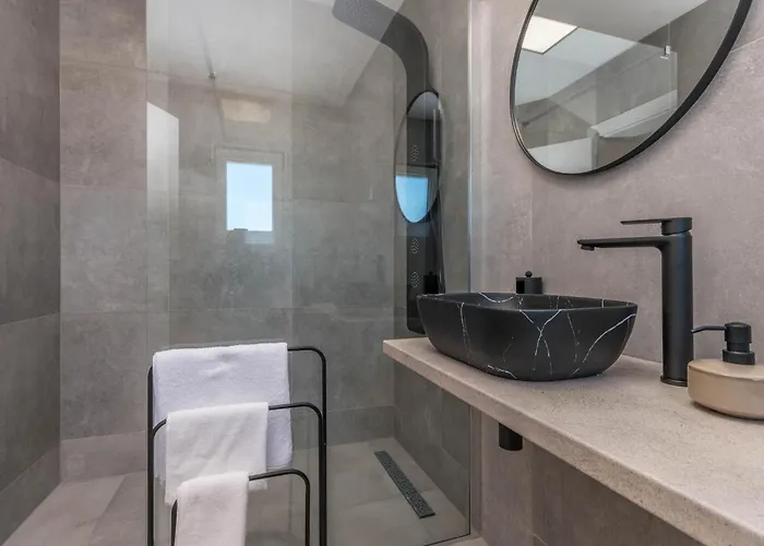Amazing In With Kitchen
