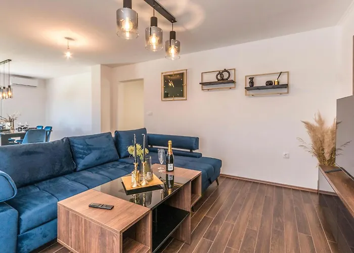 Amazing In With Kitchen *