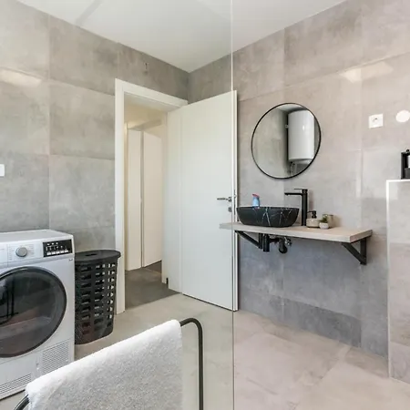 Amazing In With Kitchen *