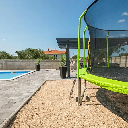 Pet Friendly In Dom wakacyjny