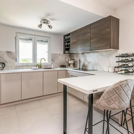 Ferienhaus Amazing In With Kitchen