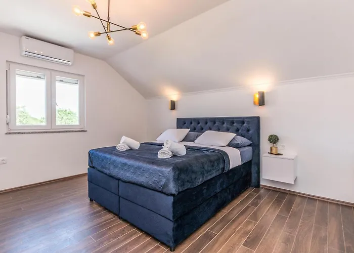 Amazing In With Kitchen Дом отдыха Tinj